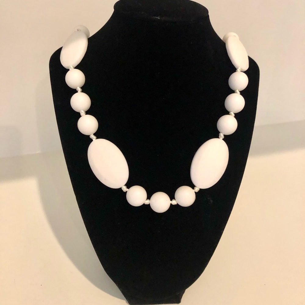 Chewbeads Perry Teething Necklace
